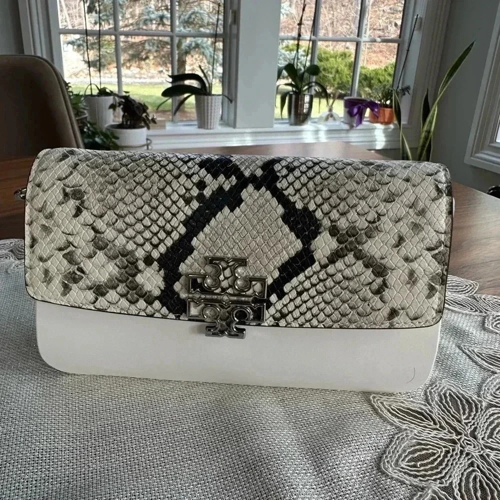 Tory Burch Warm White And Black Bag - Picture 4 of 13